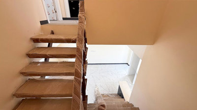 Interior 11