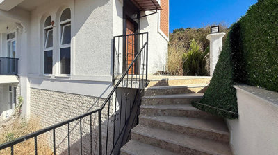 Exterior 4