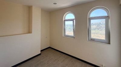 Interior 4