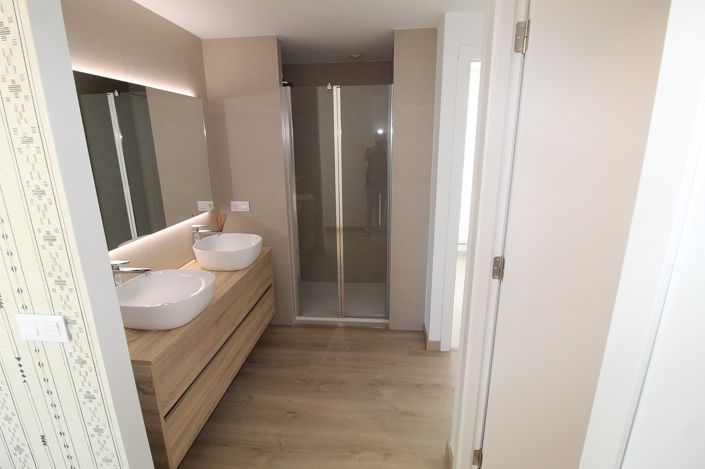 Image No.18-5 Bed House/Villa for sale