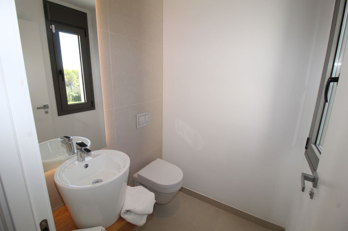 Image No.19-5 Bed House/Villa for sale