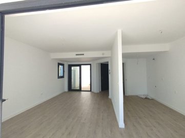 Interior 4