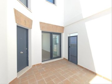 Exterior 8