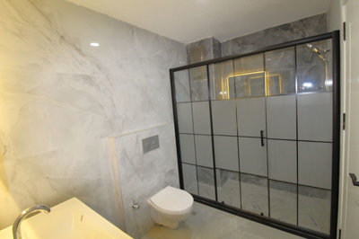 Interior 11