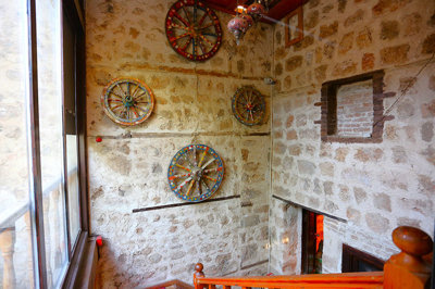 Interior 8