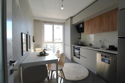 Interior 4