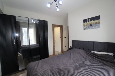 Interior 6