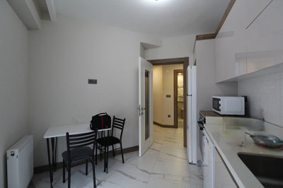 Interior 4