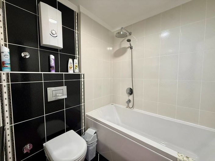 Image No.25-2 Bed Apartment for sale