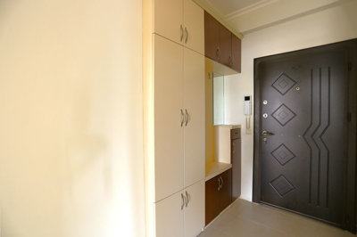 Interior 8