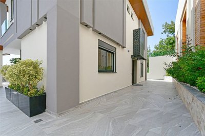 Exterior 12
