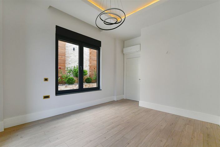 Image No.35-4 Bed House/Villa for sale