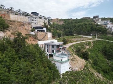Exterior 5