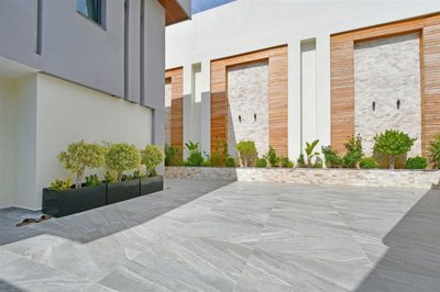 Exterior 7