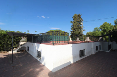 Exterior 14