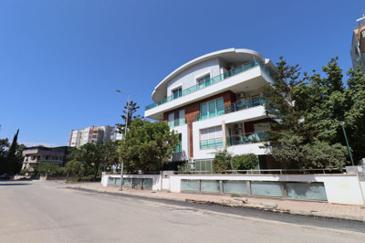 Exterior 3