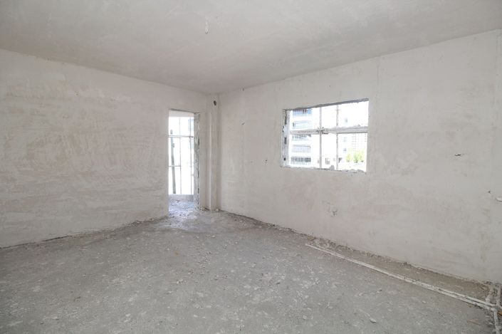 Image No.12-3 Bed Apartment for sale