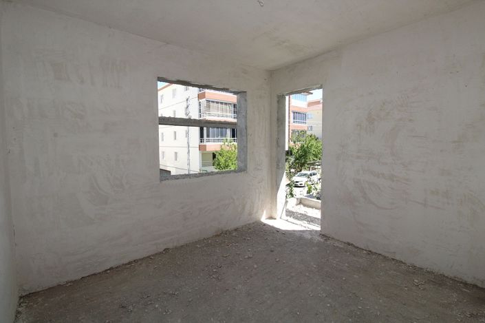 Image No.14-3 Bed Apartment for sale