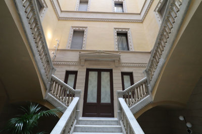Exterior 3