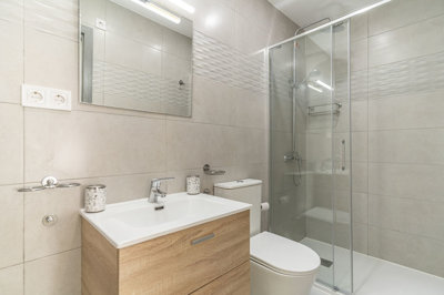 Interior 10