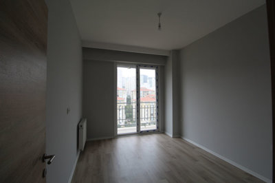 Interior 6