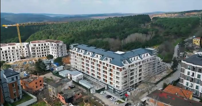 Image No.18-5 Bed Apartment for sale