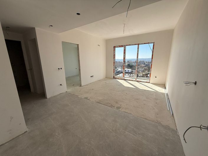 Image No.20-5 Bed Apartment for sale