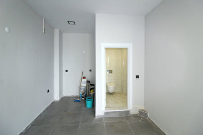 Interior 5