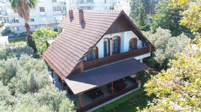 Exterior 3