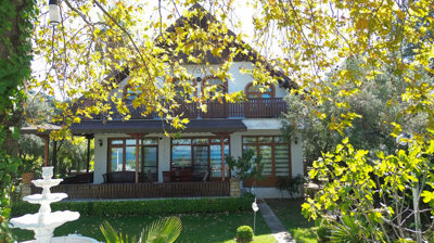 Exterior 8