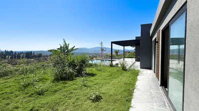 Exterior 2