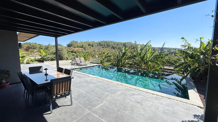 Image No.2-4 Bed House/Villa for sale