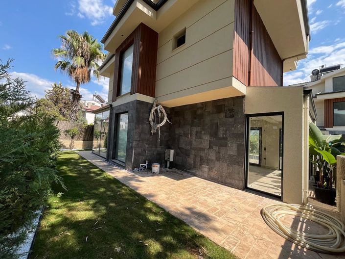 Image No.4-4 Bed House/Villa for sale