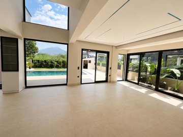 Interior 2