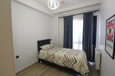 Interior 6