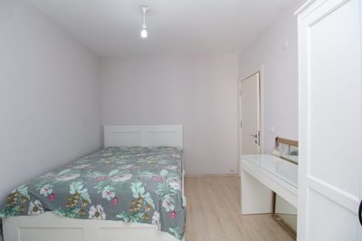 Interior 4