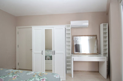 Interior 5