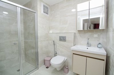 Interior 6