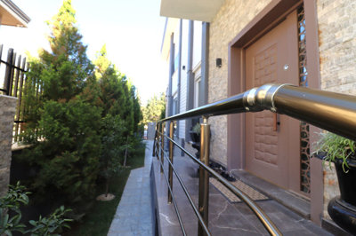 Exterior 11