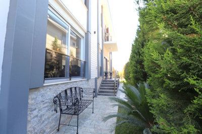 Exterior 12