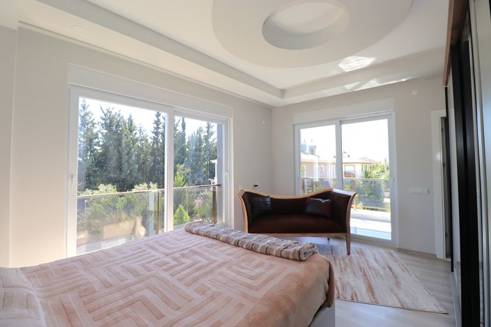 Image No.25-4 Bed House/Villa for sale