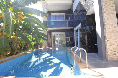Exterior 6