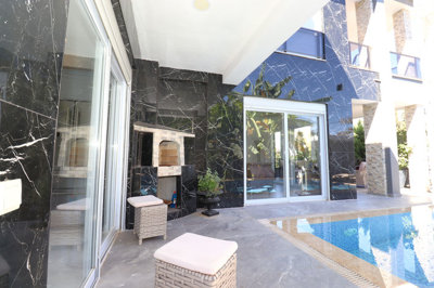Exterior 8