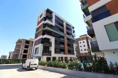 Exterior 6