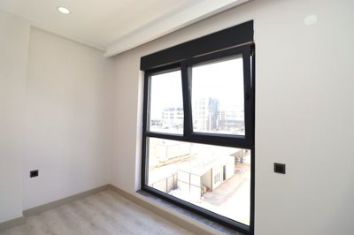 Interior 4