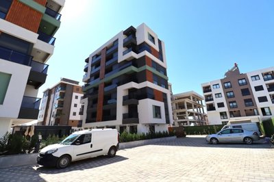 Exterior 3