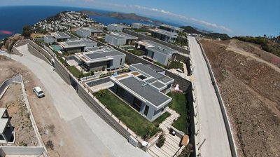 Exterior 6