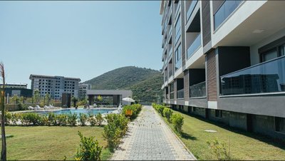 Exterior 4