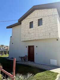 Exterior 5