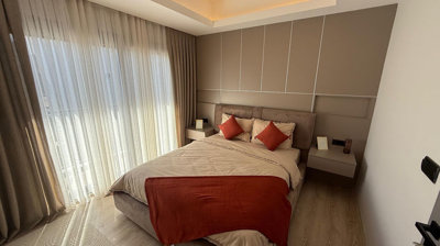 Interior 6